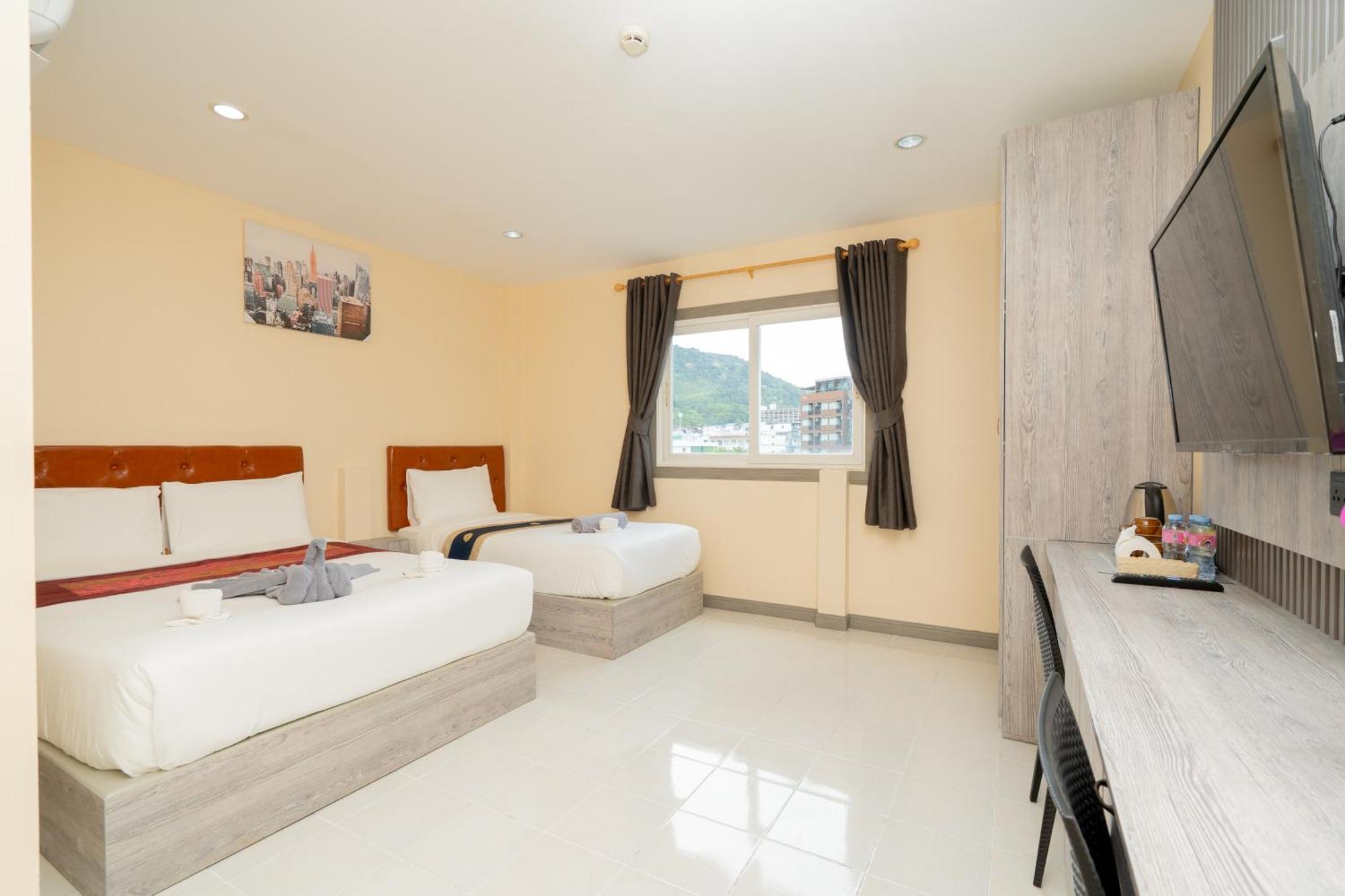Square One Hotel Patong Екстер'єр фото