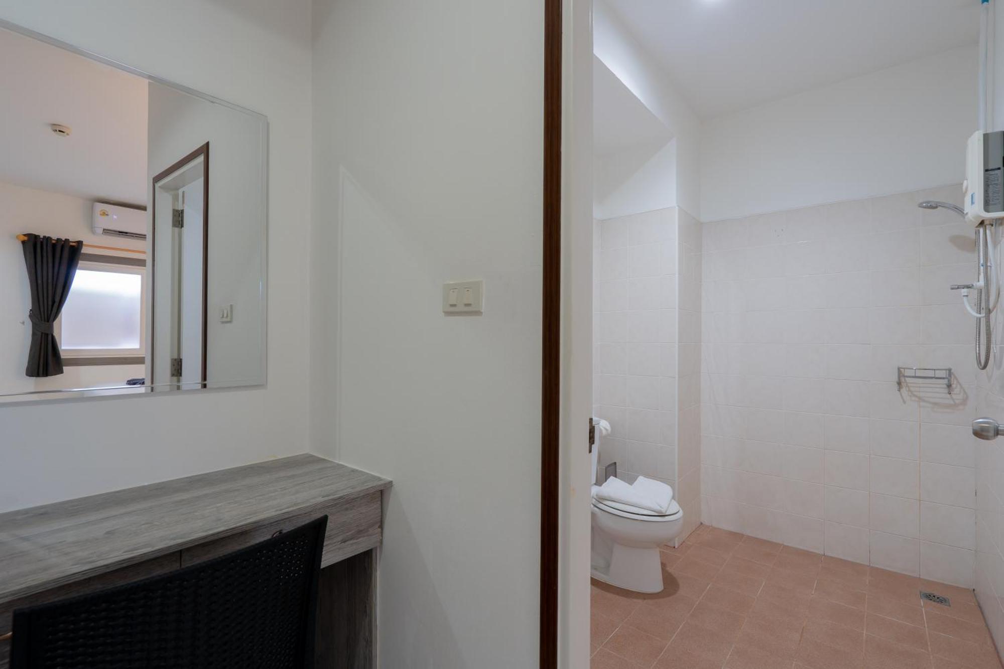 Square One Hotel Patong Номер фото