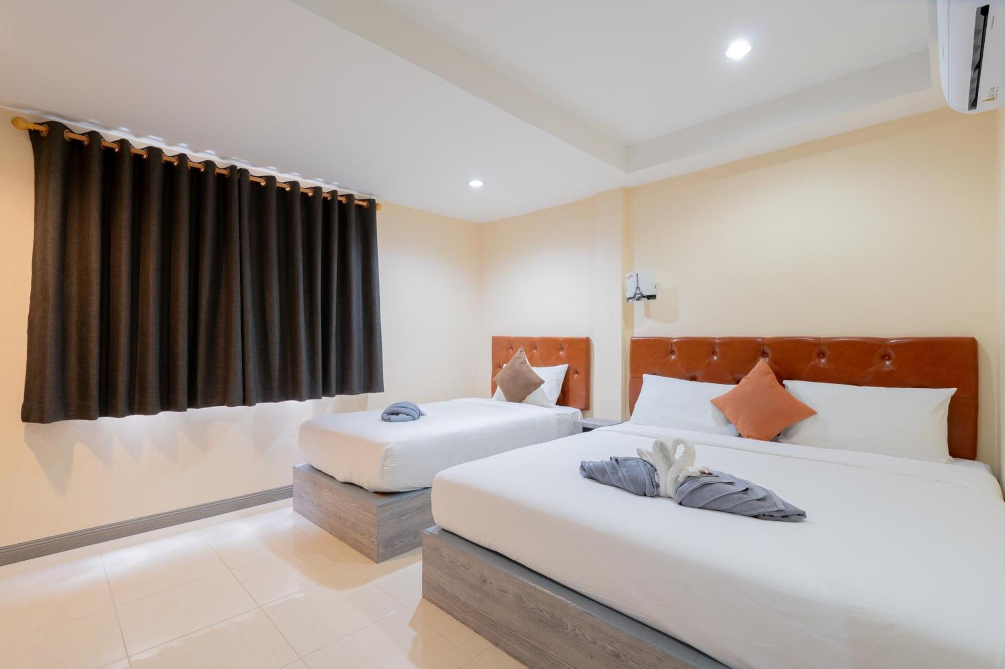 Square One Hotel Patong Екстер'єр фото