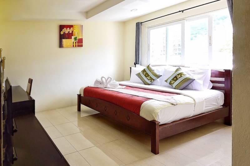 Square One Hotel Patong Екстер'єр фото